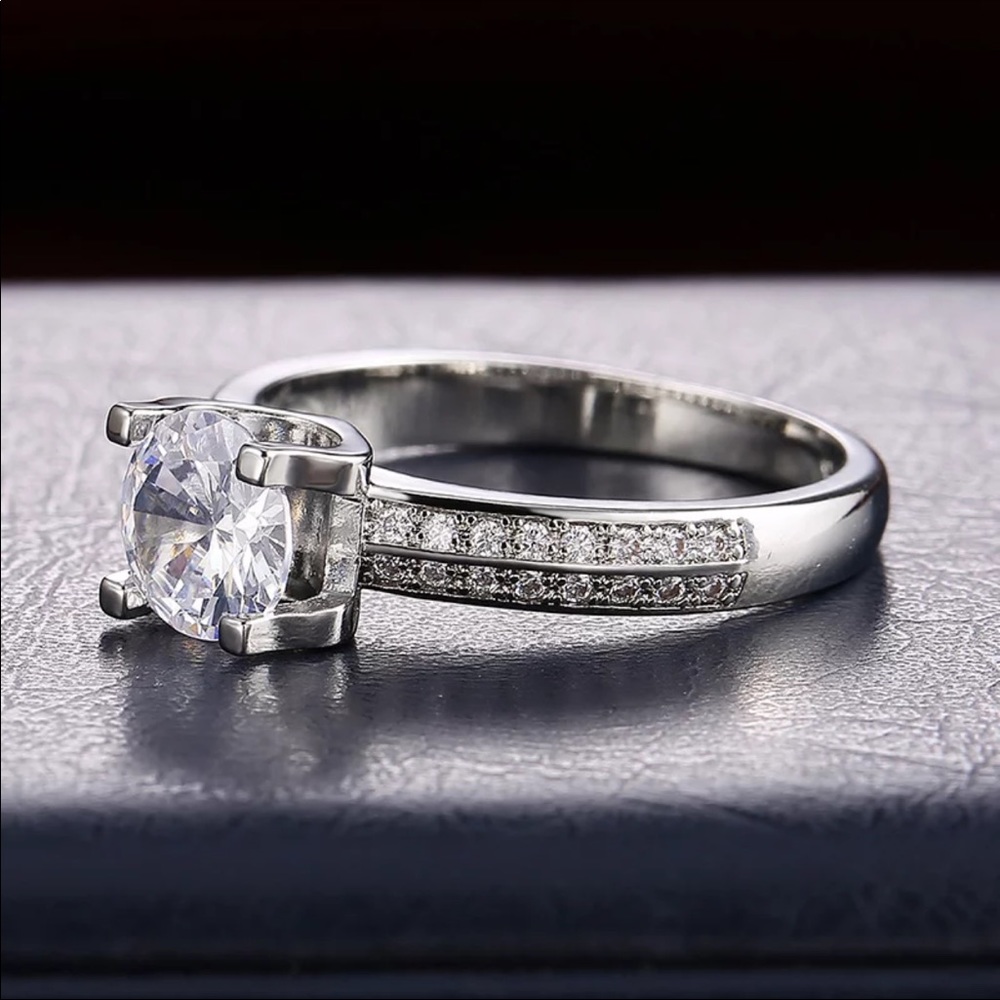 New Women’s 925 Silver Sapphire wedding Ring - Picture 5 of 6